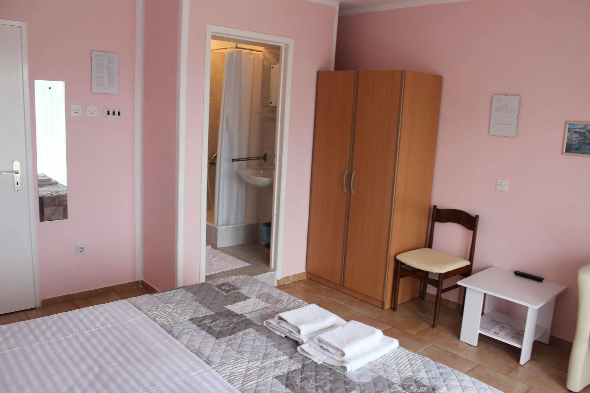 Pansion Begic Hotel Omis Ngoại thất bức ảnh