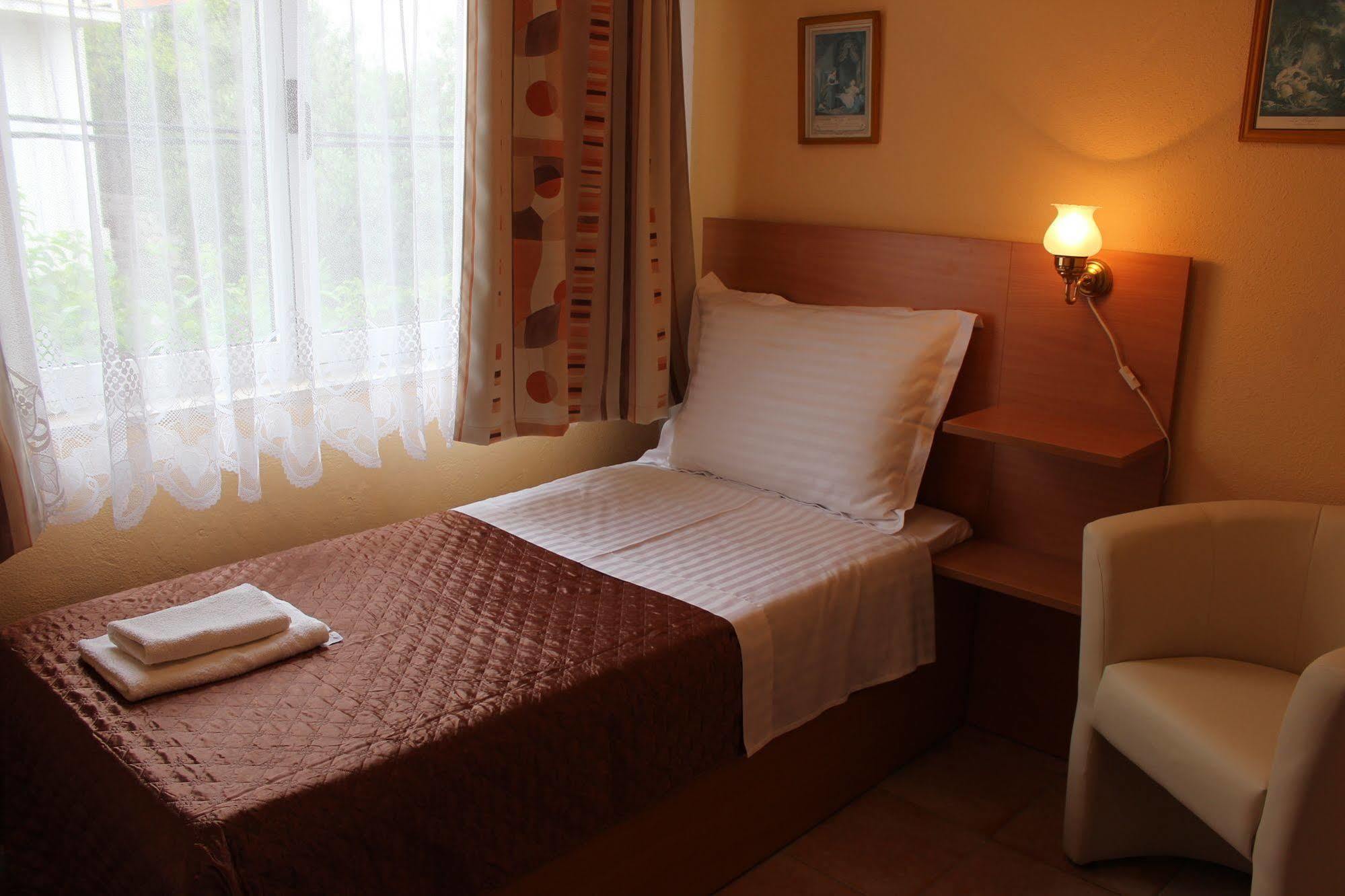 Pansion Begic Hotel Omis Ngoại thất bức ảnh